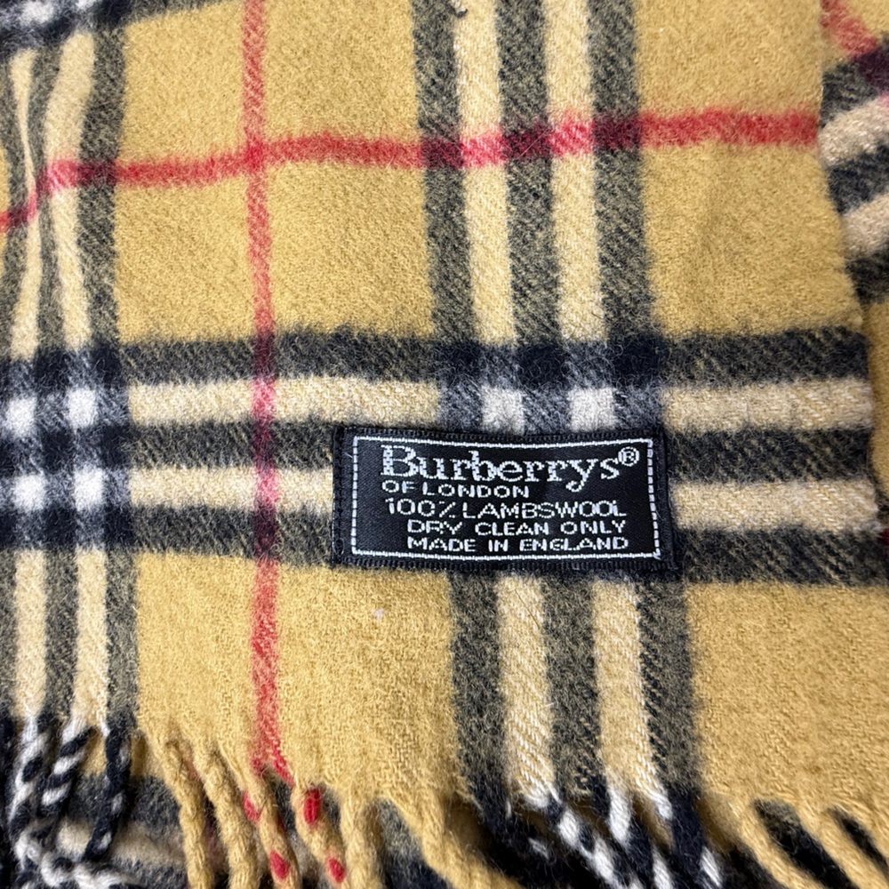BURBERRY Vintage “Burberrys” 100% Lambswool scarf